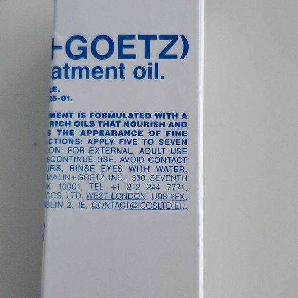 Malin and Goetz recovery oil for face less wrinkle - Picture 4 of 5